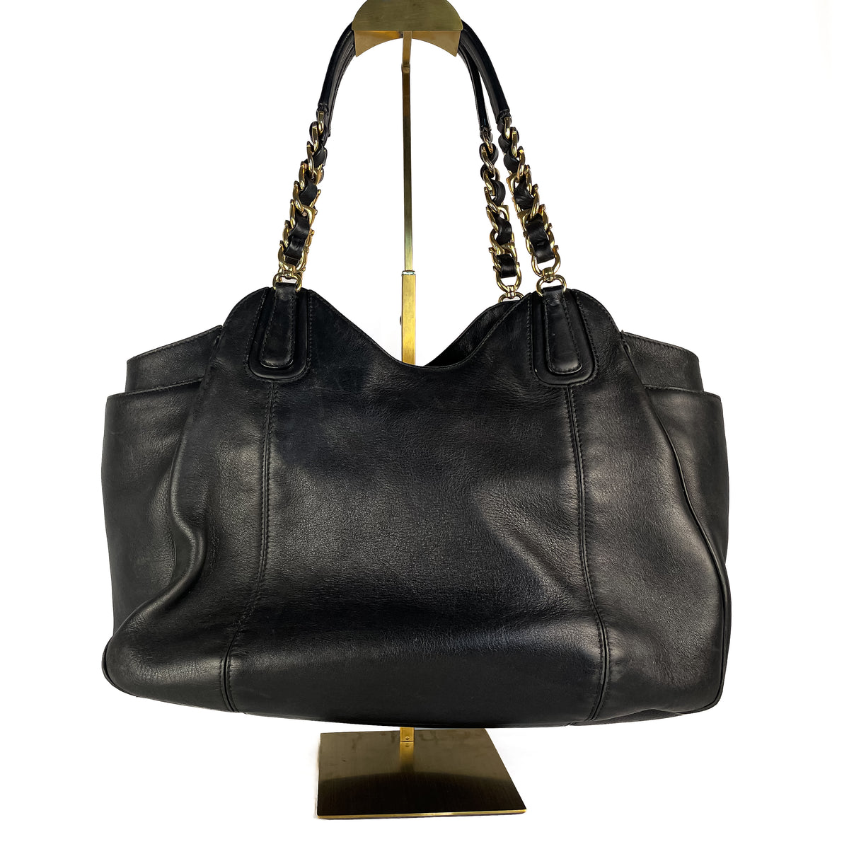 Rear of black Salvatore Ferragamo Melinda leather tote